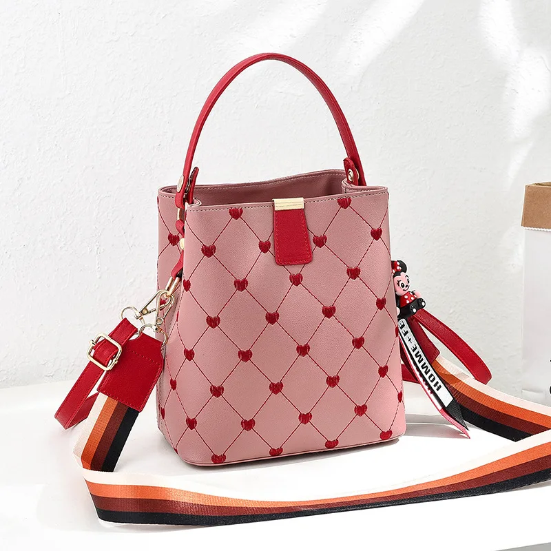 Роскошная женская сумка, дизайнерские женские сумки, Большая вместительная сумка-мешок для женщин, модные сумки на плечо с вышивкой в форме сердца - Цвет: Pink-Heart