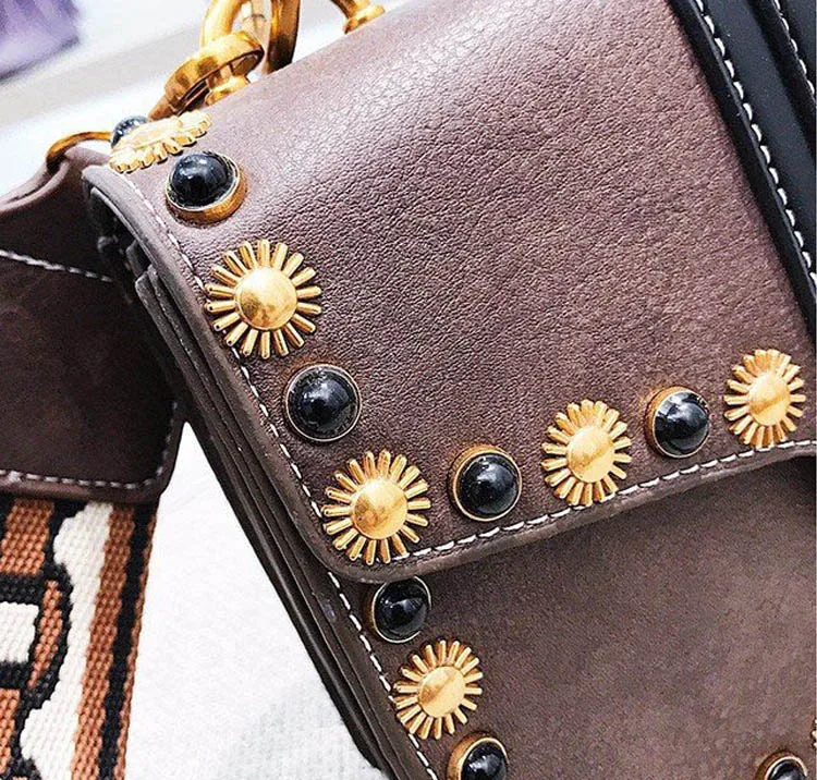 Women's Rivets Vintage Leather Crossbody Bag Small Black Brown Punk Handbag Lock Decoration Shoulder Bag Designer Cross Body Bag (16)