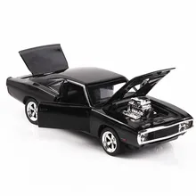 1:32 el coche de simulación Fast Furious 7 De aleación modelo Diecasting Inertial Return car Dodge Charger muscle vehicle juguetes para niños