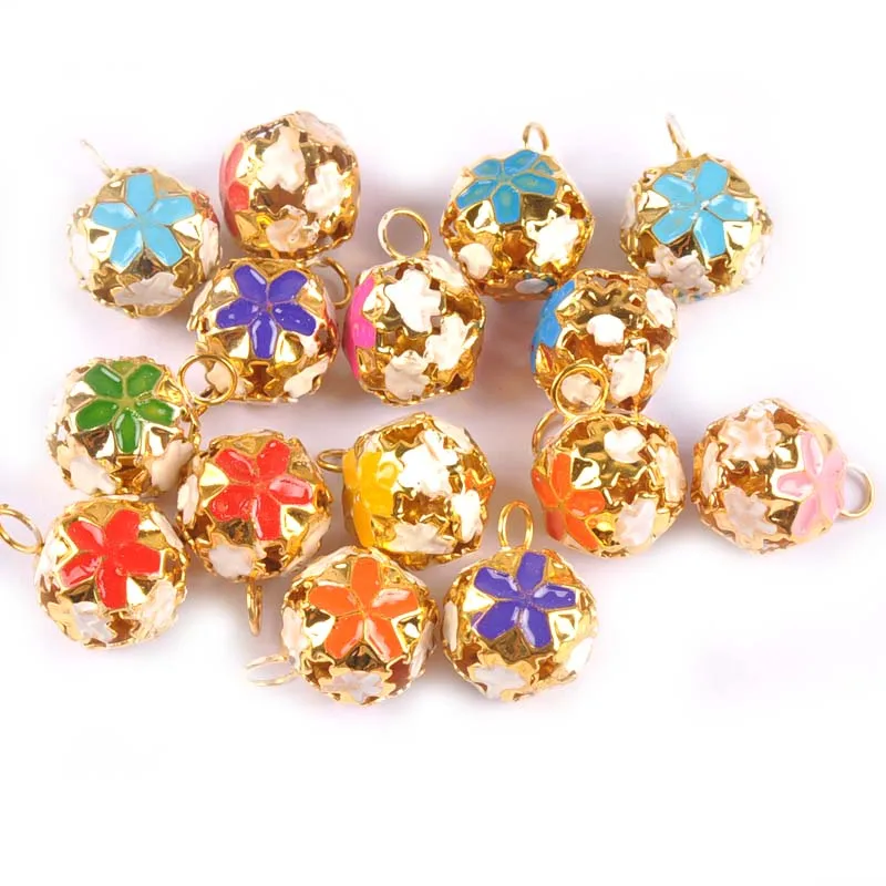 

14mm 15Pcs/lot Colorful Iron Small Jingle Bells For Christmas Decoration Home Crafts Party Accessories Pendants Ornaments C0584