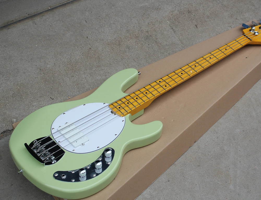 

Factory Custom 4-string Green Electric Bass Guitar with Yellow Maple Fretboard,White Pickguard,Chrome Hardwares,Offer Customized