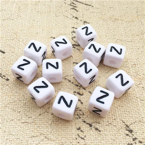 10*10 мм квадратные акриловые буквы бусины один Алфавит печать белые кубики ювелирные изделия имя браслет бусины 550 шт - Цвет: Z