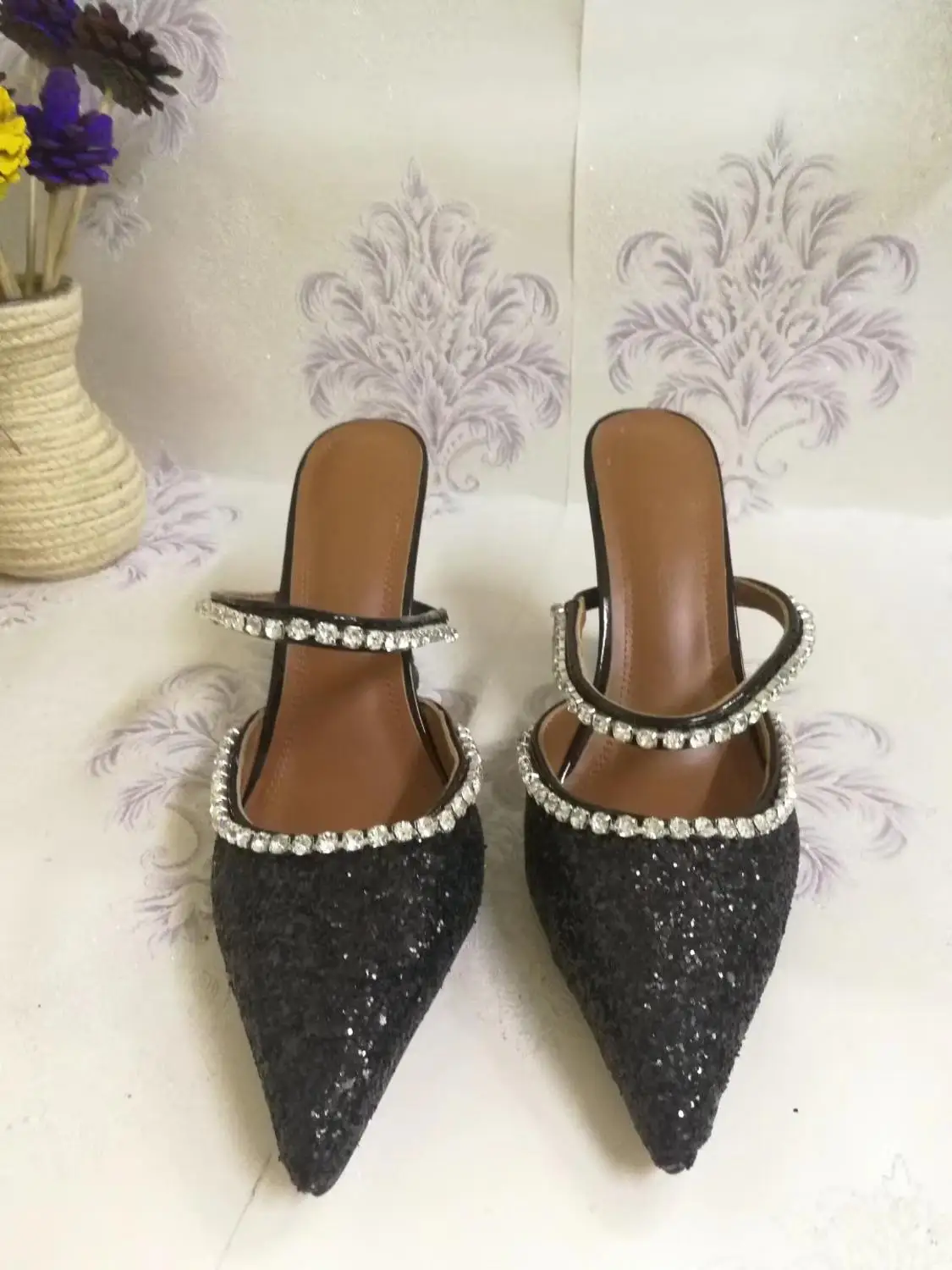 

Women Breathable fashion sexy Shower Room Slippers beach sandals summer Cusp Tape drills women shoes Soft and comfortable shoes
