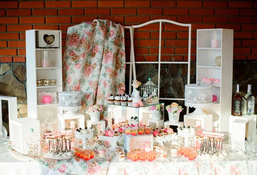 

Laeacco Photographic Backgrounds Baby Shower Birthday Party Dessert Candy Cake Table Brick Wall Backgrounds Photocall Studio
