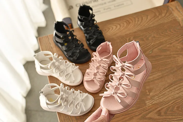 

Girls sandals soft leather Roman shoes Korean children's sandals princess shoes summer new baby sandals tide