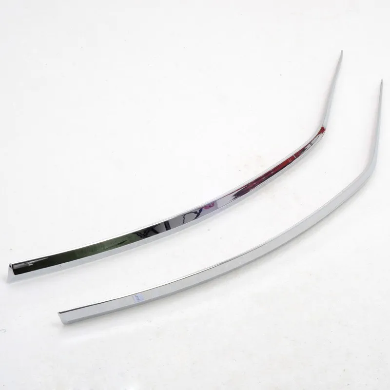 

2Pcs Car ABS Chrome Front Bumper Foglight Eyelid Chafing Strip Cover Trim For Nissan Qashqai 2014 2015 2016