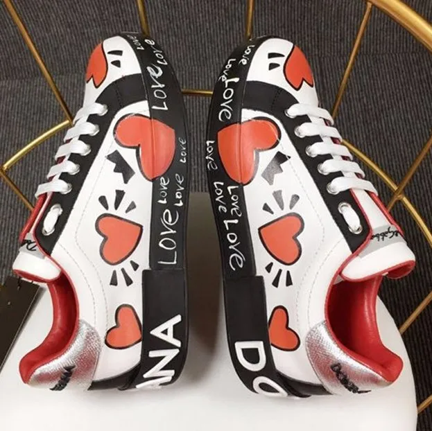 

Colorful Sneakers Lace-up Woman Casual Shoes Genuine Leather Graffiti Tennis Shoes Red Heart Patchwork Striped Ladies Flat Shoes