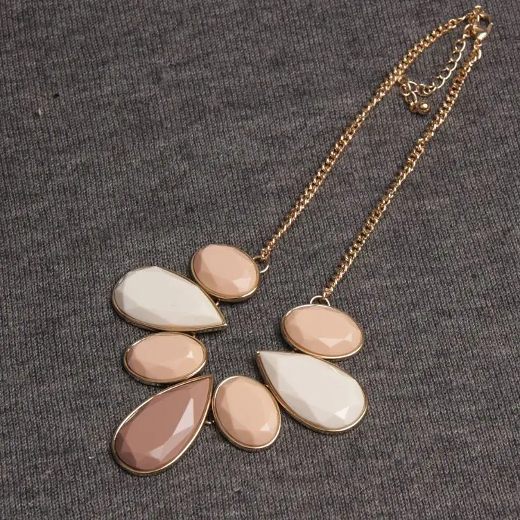 

2018 new fashion jewelry direct gradient pink imitation gemstone pendant necklace woman Free shipping Christmas Halloween Sale