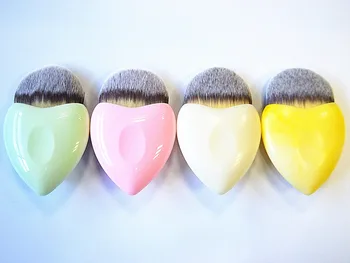 

2017 Professional Beauty Cosmetics synthetic hair cheap heart shaped makeup brushes Tool pincel maquiagem