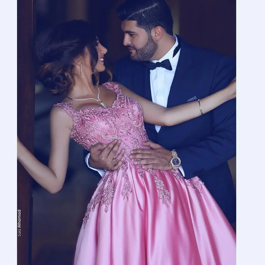 Saudi Arabic Princess Pink Evening Dresses 2017 Appliques Long Evening Party Gowns Satin Straps Formal Dress Robe De Soiree