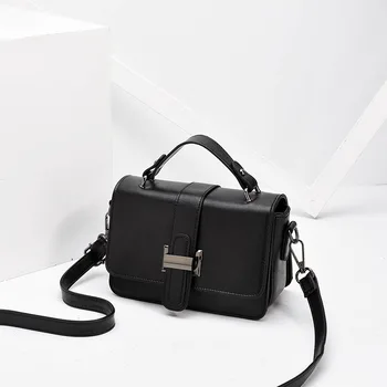 

Female bag 2018 Summer new Small square package Korean version of female pure color single shoulder bag retro one generation