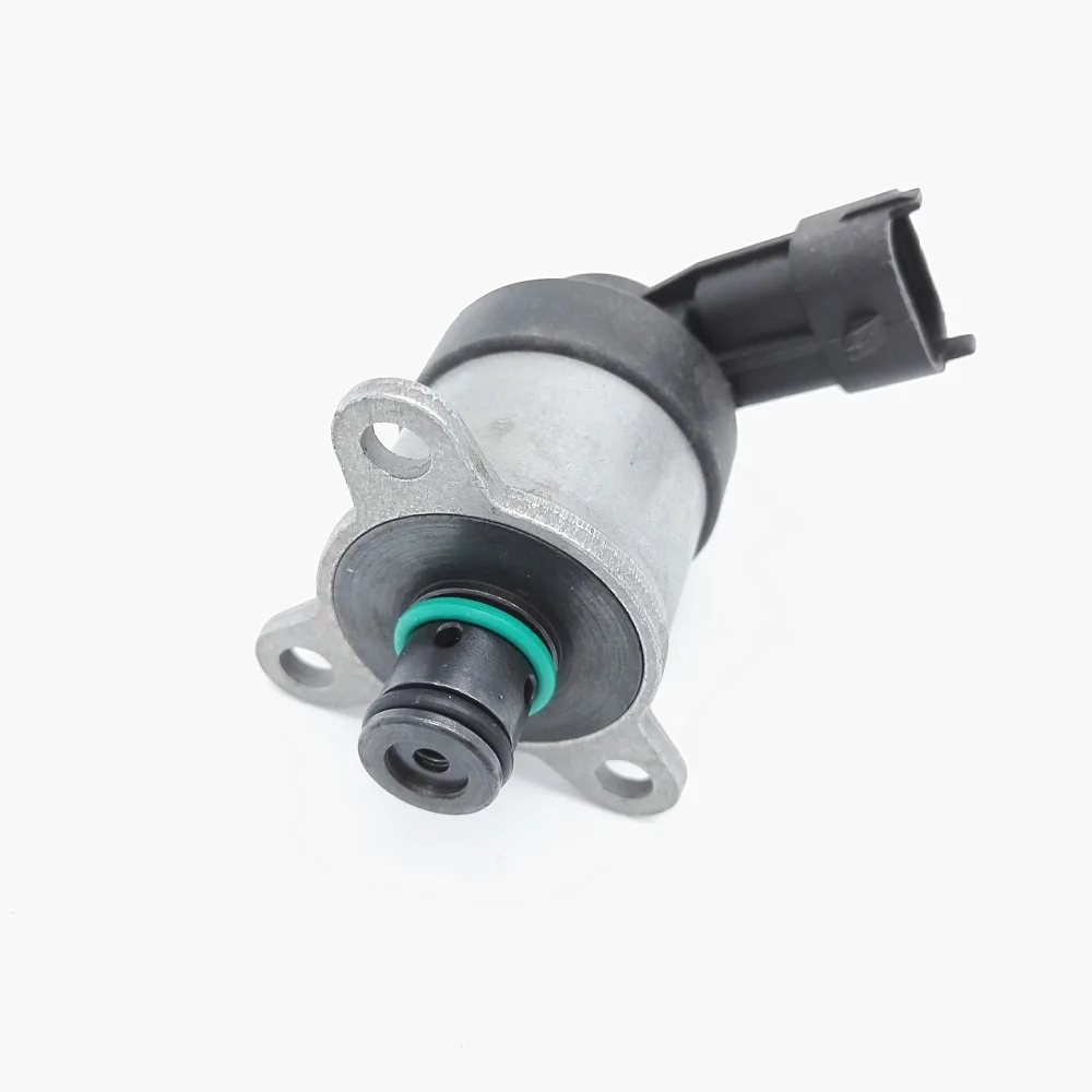 Fuel Rail Pressure Regulator for 2004.5 2005 GMC/Chevy 6.6L LLY Duramax