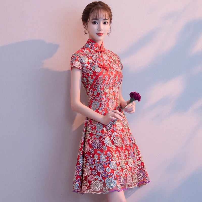 Вышивка Свадебная вечеринка Винтаж леди Qipao оверсайз 3XL Vestidso сексуальное китайское традиционное женское платье-Ципао Красное Атласное Платье S-9