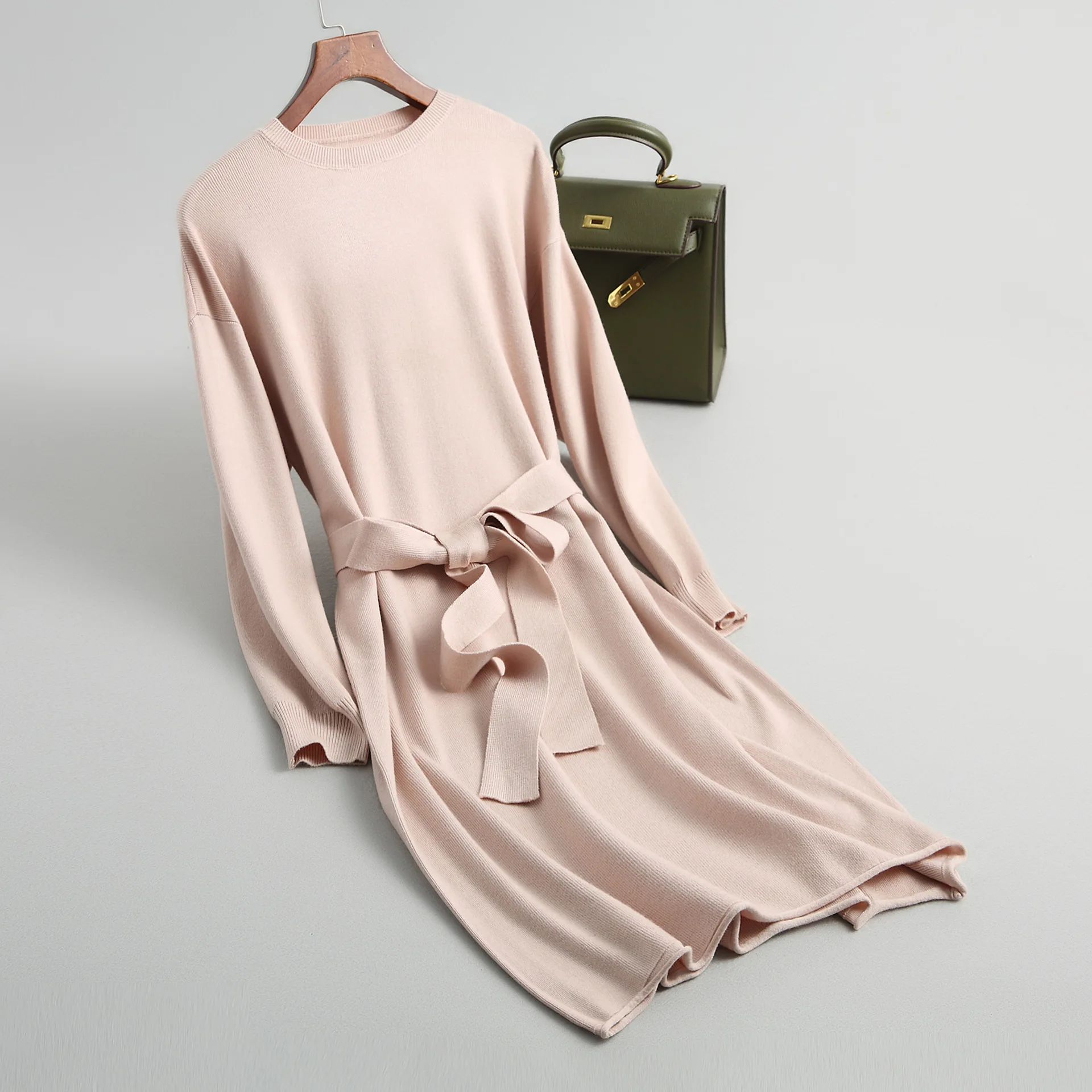 Long Sweater Female Autumn and Winter 2018 New Belt Literary Sweater Bottom Knit Blended Commuting Long Sleeve