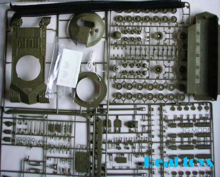 Пластиковая модель комплект Трубач 00316 1/35 русский тяжелый танк IS-3M