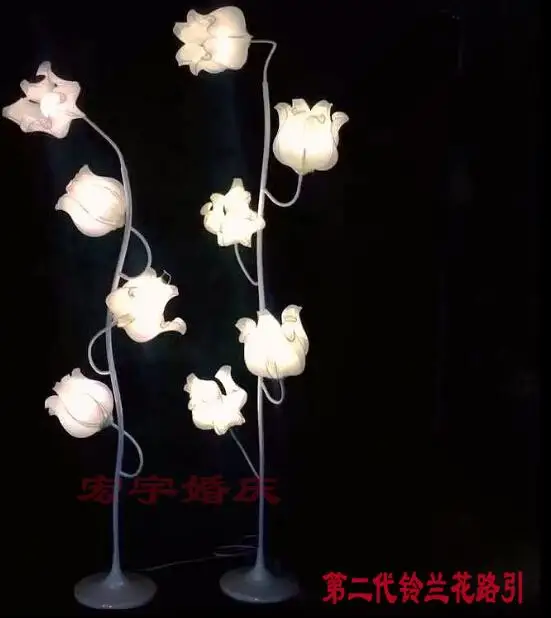 

4pcsWedding Decoration New Wedding Creative T-stage Layout Flower Bud Road Guide