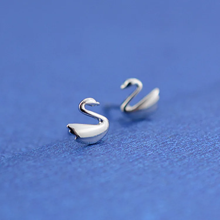 Fashion Earrings Women Mini Swan Jewelry Fashion Simple Anti Allergy