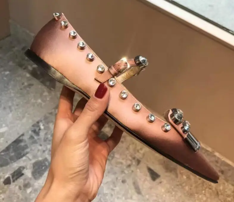 

2019 women brand shoes flat Silk diamond flat sole banquet pointed flat heel shoe wrapped head single shoe women's shoes 35-40