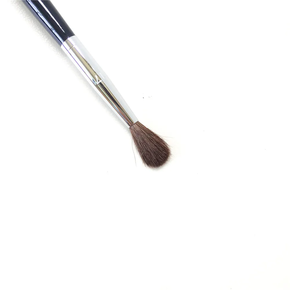 yutong Pro Precision Crease Brush 17_ 2