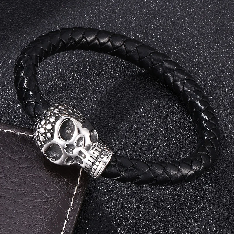 

Punk Men Bracelets Black / Brown Braided Leather Bracelet Skull Magnetic Clasps Personality Man Wrist Band Bangle Gifts ST0062