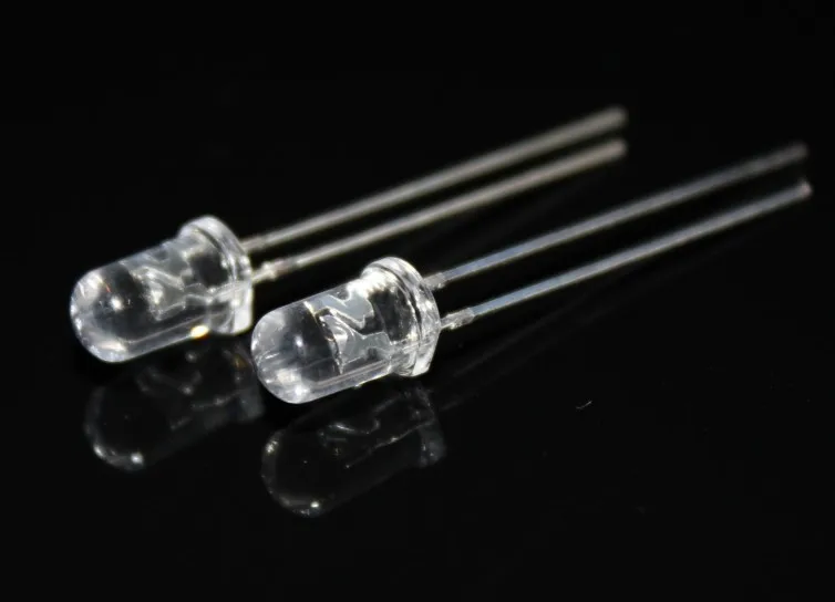 

1000pcs / lots5MM LED Clear bright orang LED light-emitting diode factory direct