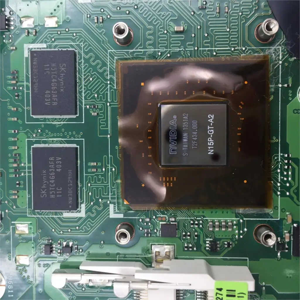 Какие процессоры в ноутбуках. Intel core i5 10300h undervaulring. Сокет для ноутбука интел. Процессор для ноутбука. Fcbga1364 сокет.