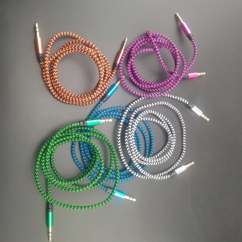 

Car audio cable 1m Nylon Aux Cable 3.5mm to 3.5 mm Speaker Line for Peugeot 206 207 208 301 307 308 407 2008 3008 4008