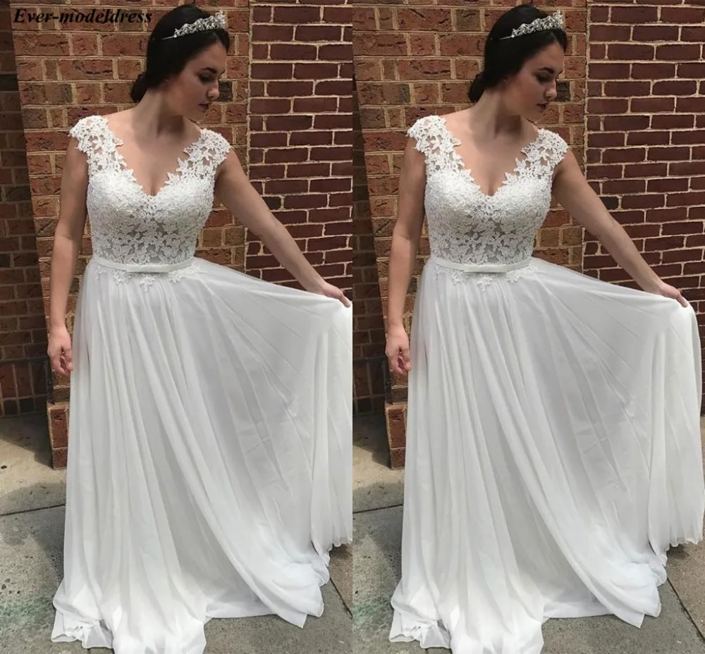

Beach Wedding Dresses Boho 2019 A-Line Lace Appliques V-Neck Button Back Sweep Train Chiffon Bridal Gowns Robe De Mariee Cheap