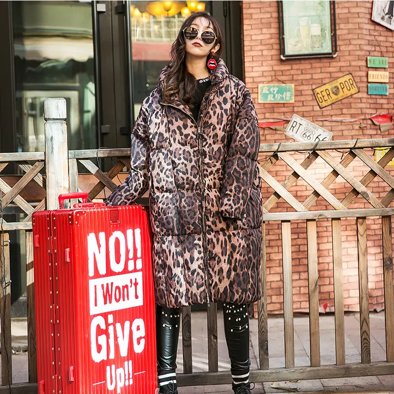 Модная зимняя куртка женская европейская уличная леопардовая печать пальто хлопок длинная парка пуховик свободный с капюшоном теплое пальто 019