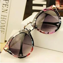 Ronda Retro gafas de Sol de Recubrimiento Mujeres Diseñador de la Marca de La Vendimia Gafas de Sol Mujer gafas de Sol de Metal Flecha Gafas De Sol Gafas Feminino