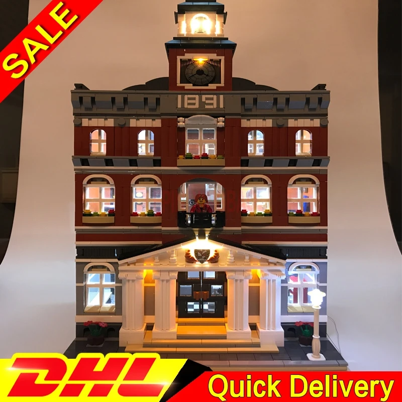 

Legogo 15003 DIY Led Light Street Town Hall Building Set City Street Blocks Model Self-Locking Bricks lepinings Toys Clone 10224