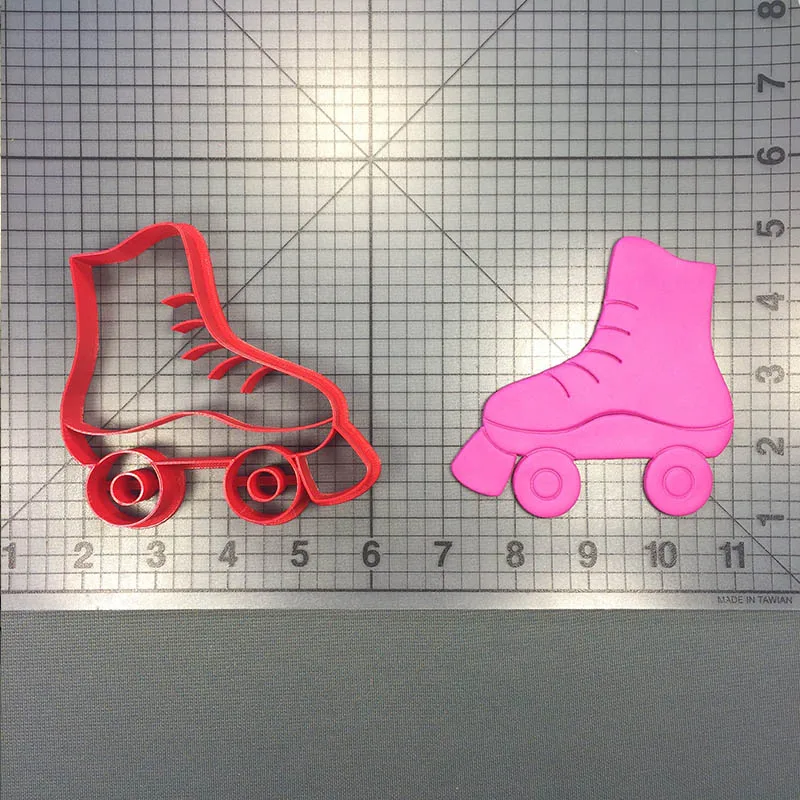 

Custom Made 3D Computer Roller Skate Cookie Cutter Cookie Cutter Fondant Cupcake Top Cutter Cookie for Cake Decoration Tools