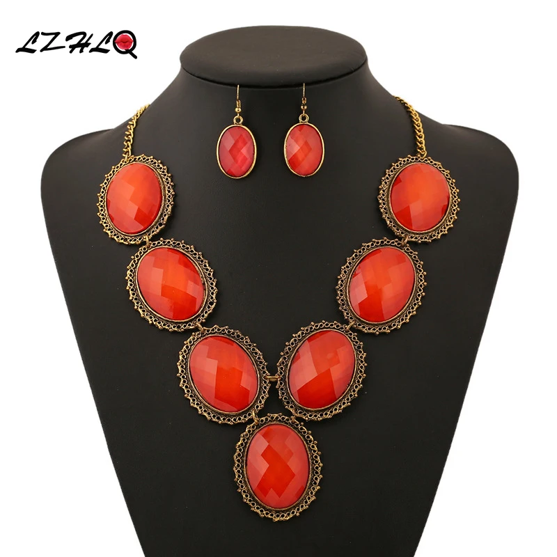 

LZHLQ Vintage Maxi Crystal Necklace Noble Women Collars Necklaces Palace Hollow Metal Sweater Rhinestone Chain Jewelry Statement