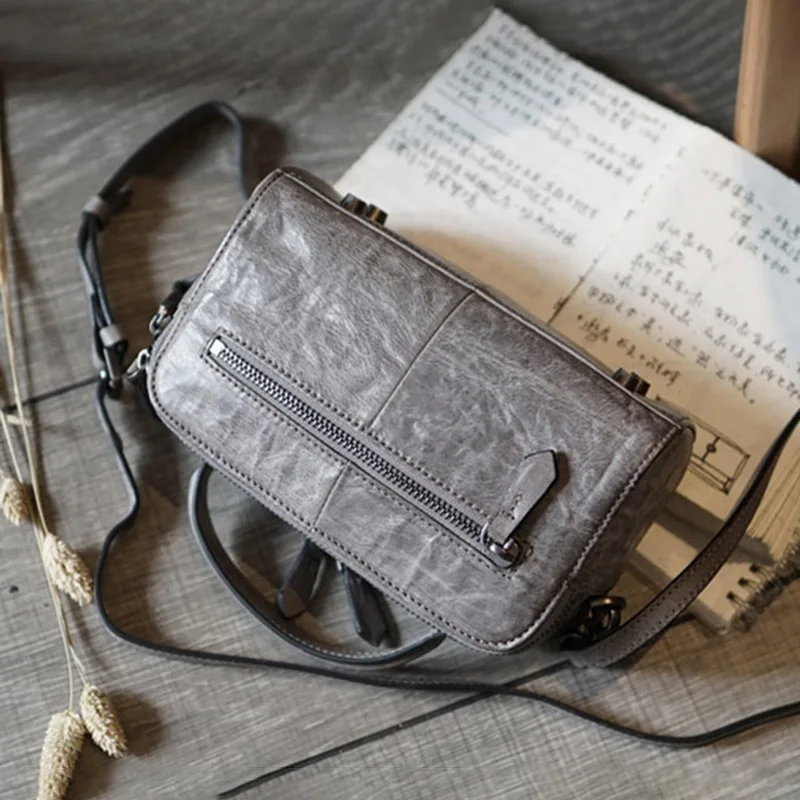 AETOO Handmade head cowhide vintage handbag, leather shoulder oblique strap female bag, casual small simple lady bag