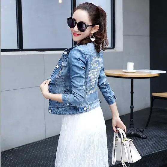 

New 2018 Spring and Autumn New Women Fashion Stand Collar Embroidery Long Sleeve Denim Jacket Student Short Denim Jacket