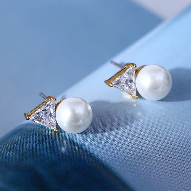 

European and American inlaid triangle zircon Pearl flash simple ear nail earrings jewelry