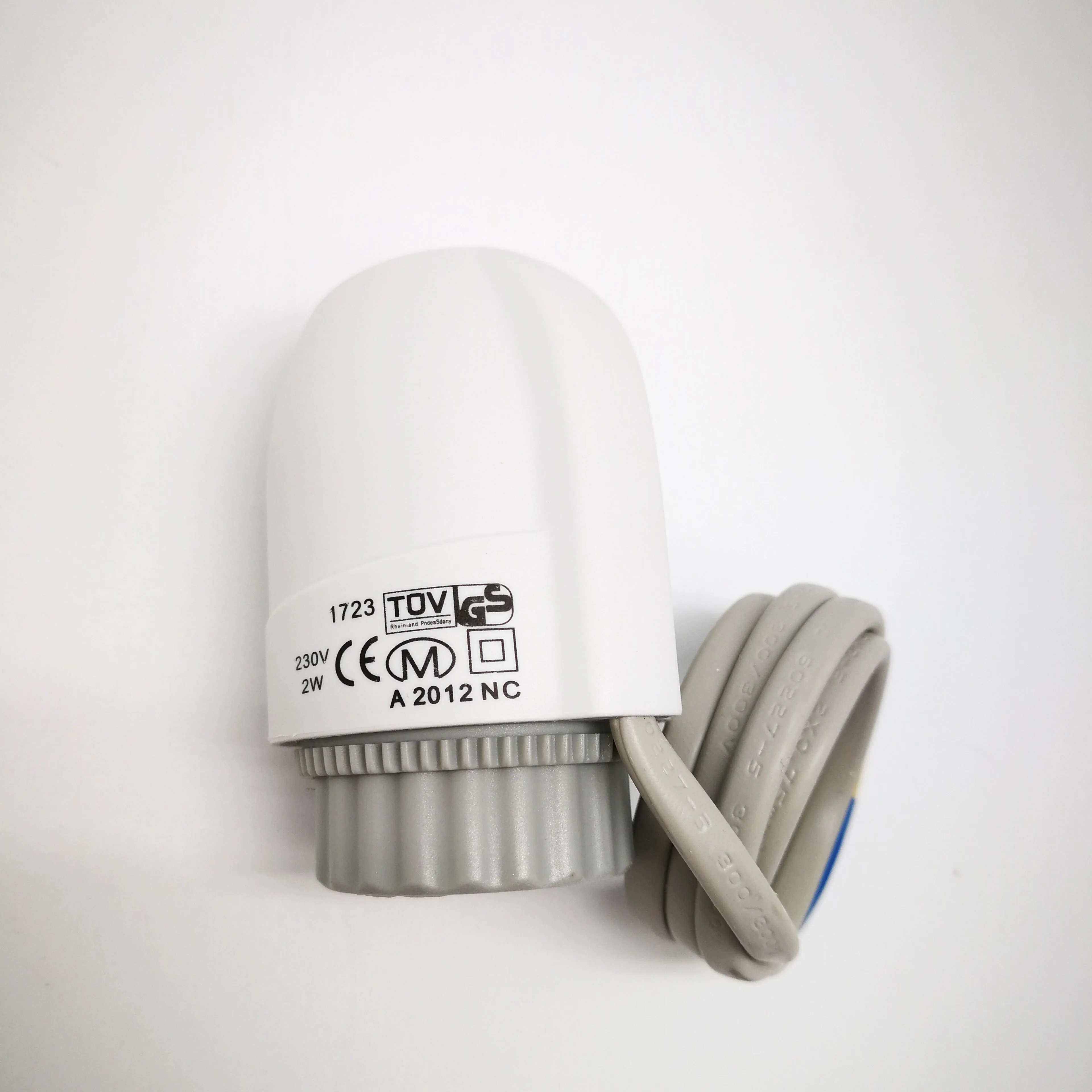 M28*1.0 Thermal Electric Actuator for Underfloor Heating System Normally Closed NC 230V
