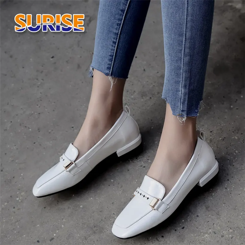 

2019 British Women Loafers White Microfiber Square Toe Flats Star Belt Chain Moccasins Casual Vintage Oxfords Slip On Lady Shoes