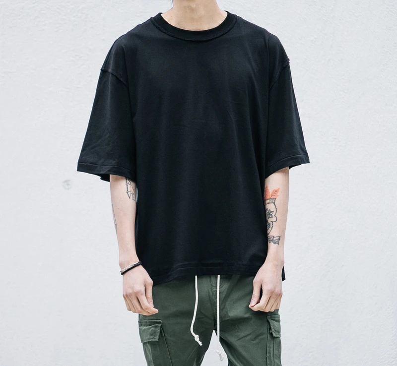 plain black oversized tee