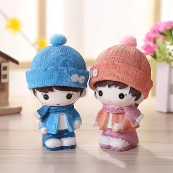 

1 Pair Winter Couple Resin Figurines Dolls Desktop Decorations Valentine's Day Gifts for Lovers FJ88