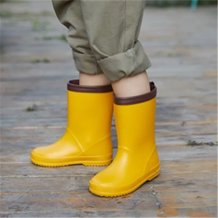 

Japanese children's rains hoes skid-proof boys and girls'shoes baby's rain Rubber Boots cartoon children's water shoes