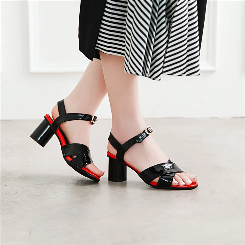 

Женские босоножки на квадратном каблуке YMECHIC, белые, черные, Красные босоножки с перекрестными ремешками, туфли на высоком каблуке с открытым носком и пряжкой для лета, 2024