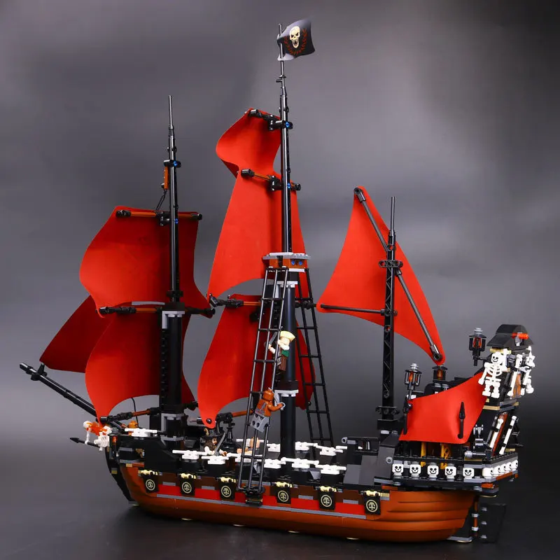 

Lepin Blocks Ship Model 1151Pcs Pirates Of The Caribbean Queen Anne's Revenge Building Bricks Kits Toys Christmas Gifts 16009