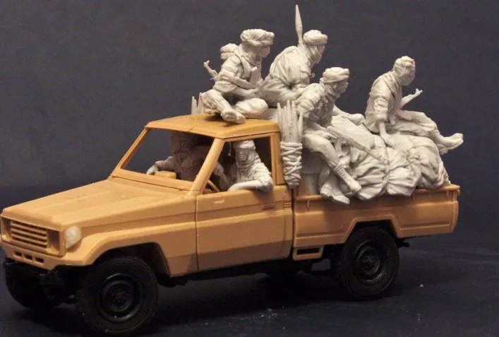 Фигурка из смолы в масштабе 1/35 Современные Военные атрибуты 7 человек и посылки