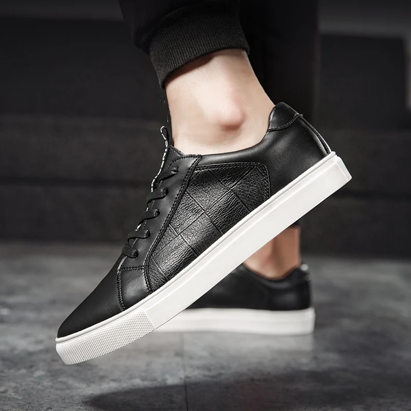 

New Arrival Luxury Brand Shoes Men Fashion Style Leather Casual Mens Ankle Boots High Light Flat Autumn Winter Flats Male Shoe 5