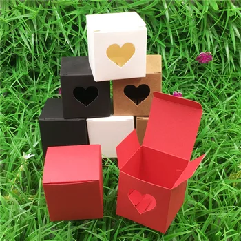 

50Pcs/Lot Paper Square Candy Boxes with Carved Hollow 5x5x5cm Lovely Wedding Packing Gift Box Blank For Wedding Ornament Cases