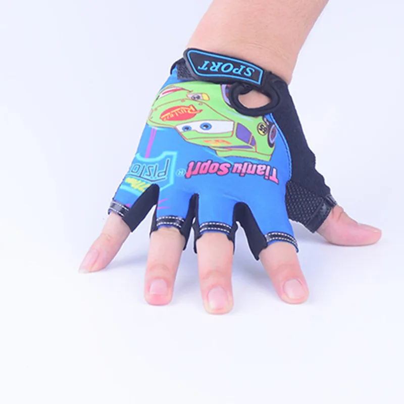 Длинные милые спортивные перчатки для детей, От 4 до 12 лет перчатки без пальцев для мальчиков, митенки Детские Мультяшные перчатки с полупальцами RTST01 - Цвет: Car Blue