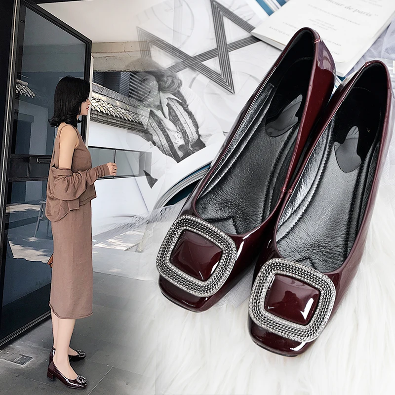 

Middle and square head single shoes square buckle patent leather spring and autumn new leather shoes soft bottom comfortable cas