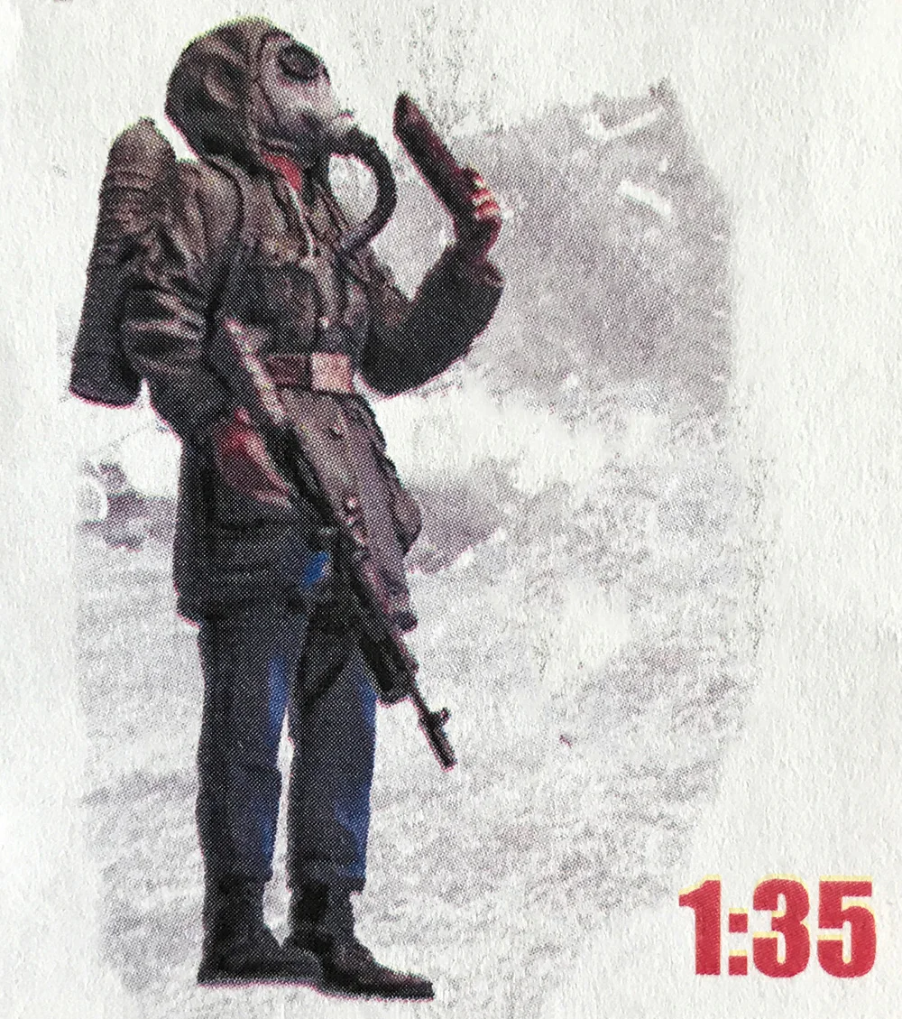

Assembly Unpainted Scale 1/35 soviet beginner in gas mask figure Historical Resin Model Miniature Kit