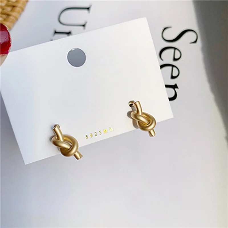 

Silver Needle Hypoallergenic Stud Earrings Girl Women Fashion Personality Matt Gold Knotted Exquisite Jewelry Accessories